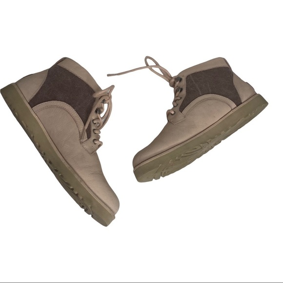 UGG Bethany Boots. Size 8 1/2 - Picture 5 of 12